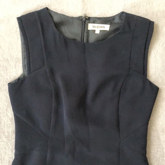 McGinn Classic Navy Blue Shift Dress Size 36 (6) - Picture 2 of 8